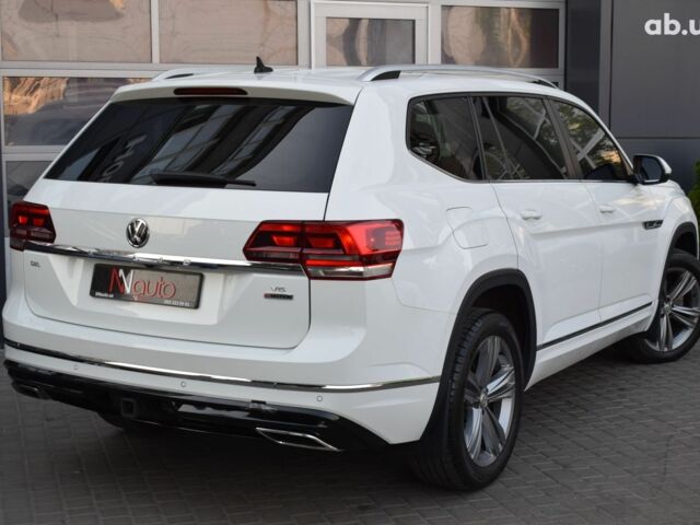 Белый Фольксваген Atlas, объемом двигателя 3.6 л и пробегом 99 тыс. км за 27900 $, фото 3 на Automoto.ua
