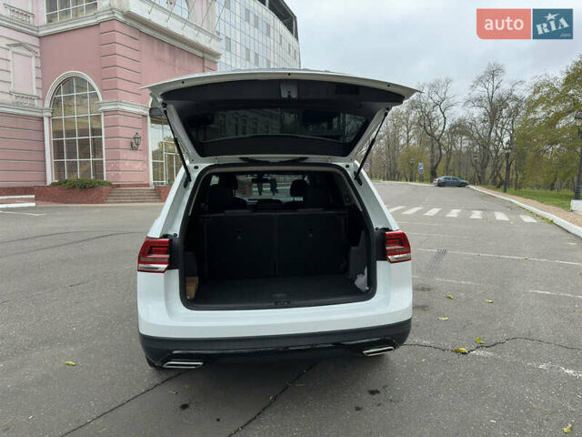 Білий Фольксваген Atlas, об'ємом двигуна 3.6 л та пробігом 120 тис. км за 21000 $, фото 10 на Automoto.ua