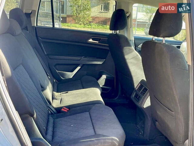 Білий Фольксваген Atlas, об'ємом двигуна 2 л та пробігом 191 тис. км за 10950 $, фото 5 на Automoto.ua