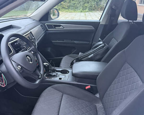 Белый Фольксваген Atlas, объемом двигателя 1.98 л и пробегом 250 тыс. км за 16500 $, фото 8 на Automoto.ua