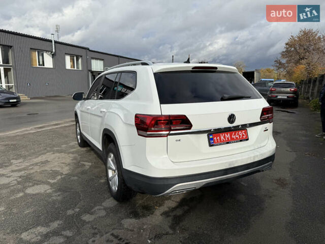 Белый Фольксваген Atlas, объемом двигателя 3.6 л и пробегом 171 тыс. км за 15200 $, фото 4 на Automoto.ua