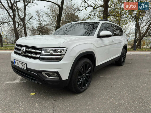 Білий Фольксваген Atlas, об'ємом двигуна 3.6 л та пробігом 120 тис. км за 21000 $, фото 1 на Automoto.ua