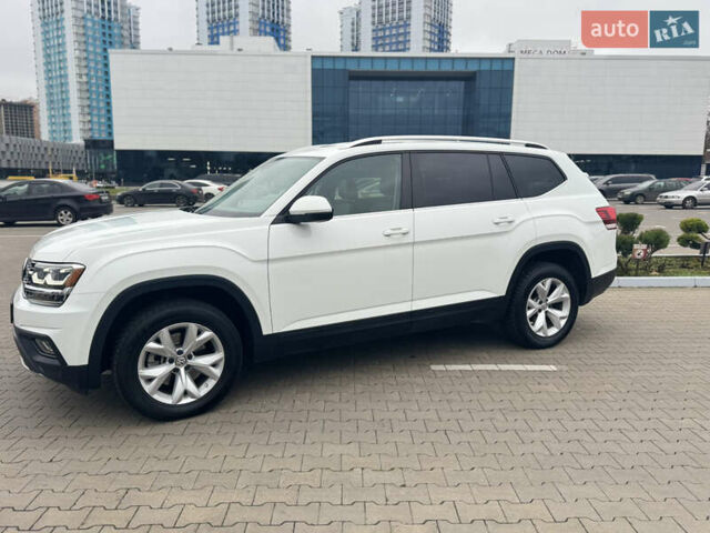 Білий Фольксваген Atlas, об'ємом двигуна 3.6 л та пробігом 111 тис. км за 21400 $, фото 4 на Automoto.ua