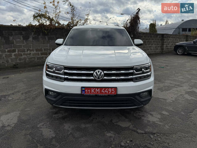 Белый Фольксваген Atlas, объемом двигателя 3.6 л и пробегом 171 тыс. км за 15200 $, фото 1 на Automoto.ua