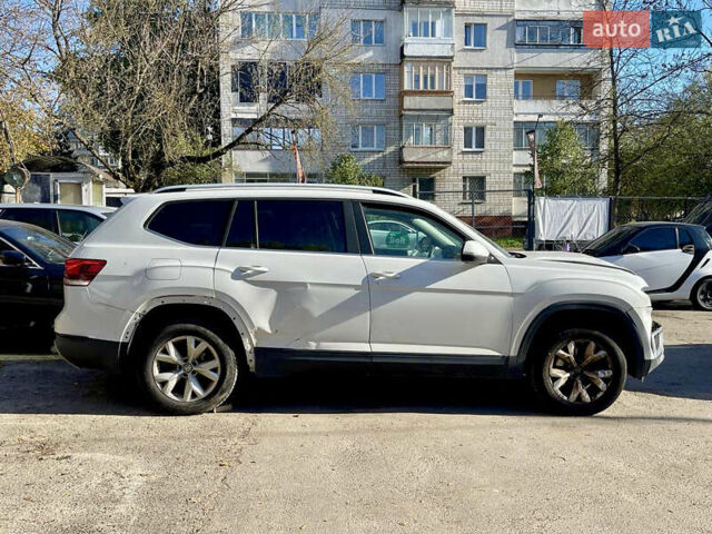 Білий Фольксваген Atlas, об'ємом двигуна 2 л та пробігом 191 тис. км за 10950 $, фото 2 на Automoto.ua