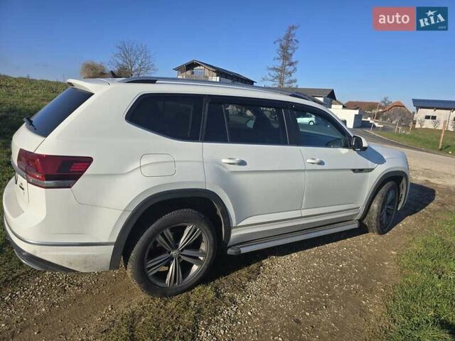 Белый Фольксваген Atlas, объемом двигателя 3.6 л и пробегом 130 тыс. км за 21500 $, фото 3 на Automoto.ua