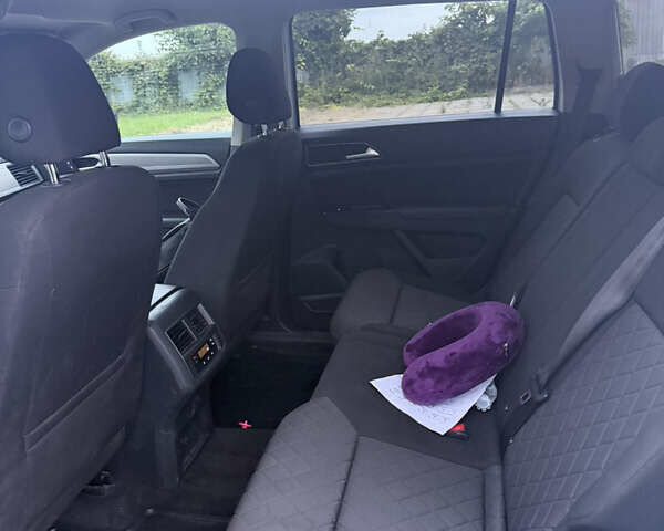 Белый Фольксваген Atlas, объемом двигателя 1.98 л и пробегом 250 тыс. км за 16500 $, фото 9 на Automoto.ua