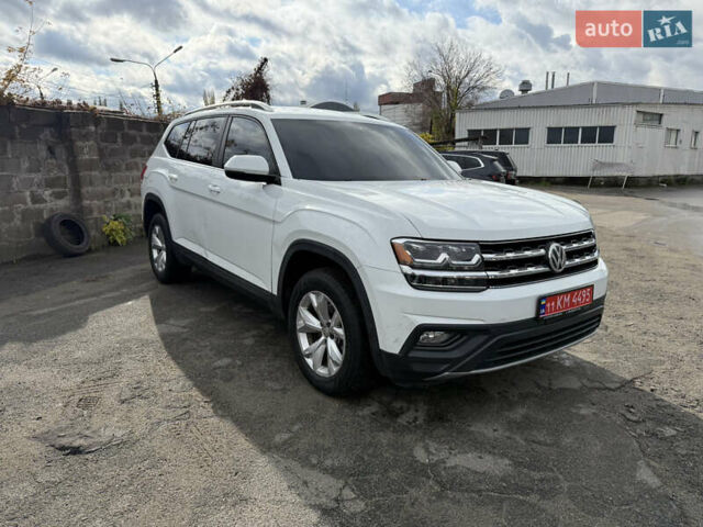 Белый Фольксваген Atlas, объемом двигателя 3.6 л и пробегом 171 тыс. км за 15200 $, фото 2 на Automoto.ua