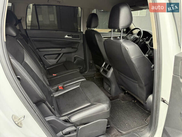 Белый Фольксваген Atlas, объемом двигателя 3.6 л и пробегом 171 тыс. км за 15200 $, фото 8 на Automoto.ua