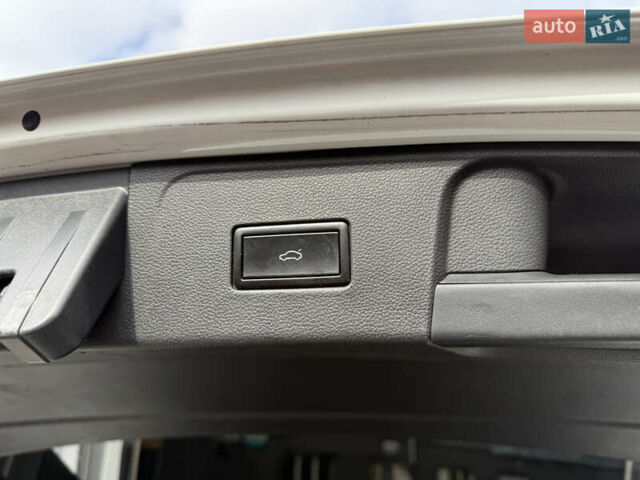 Белый Фольксваген Atlas, объемом двигателя 3.6 л и пробегом 171 тыс. км за 15200 $, фото 12 на Automoto.ua