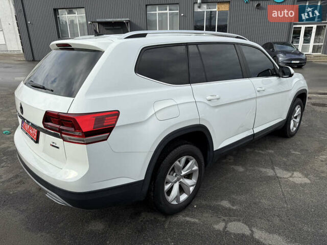 Белый Фольксваген Atlas, объемом двигателя 3.6 л и пробегом 171 тыс. км за 15200 $, фото 6 на Automoto.ua