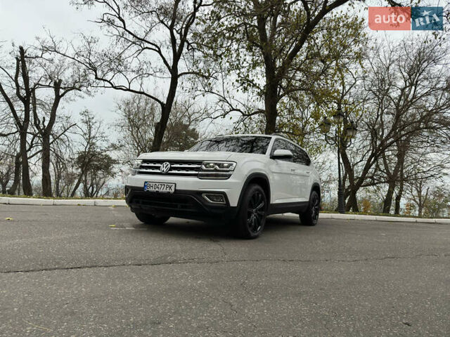 Білий Фольксваген Atlas, об'ємом двигуна 3.6 л та пробігом 120 тис. км за 21000 $, фото 4 на Automoto.ua