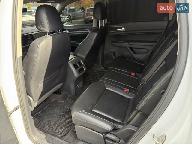 Белый Фольксваген Atlas, объемом двигателя 3.6 л и пробегом 171 тыс. км за 15200 $, фото 10 на Automoto.ua