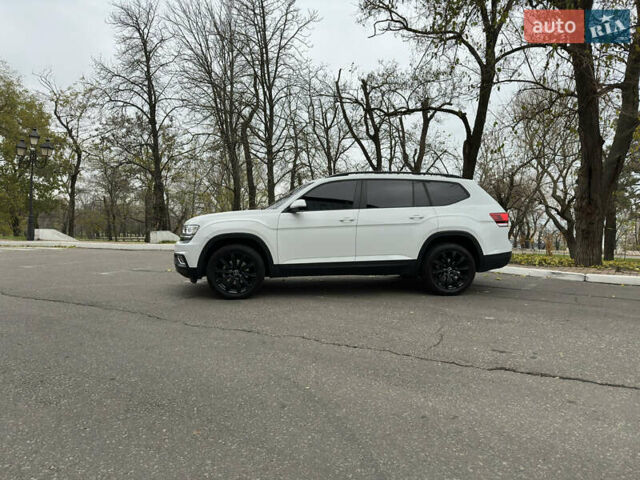 Білий Фольксваген Atlas, об'ємом двигуна 3.6 л та пробігом 120 тис. км за 21000 $, фото 3 на Automoto.ua