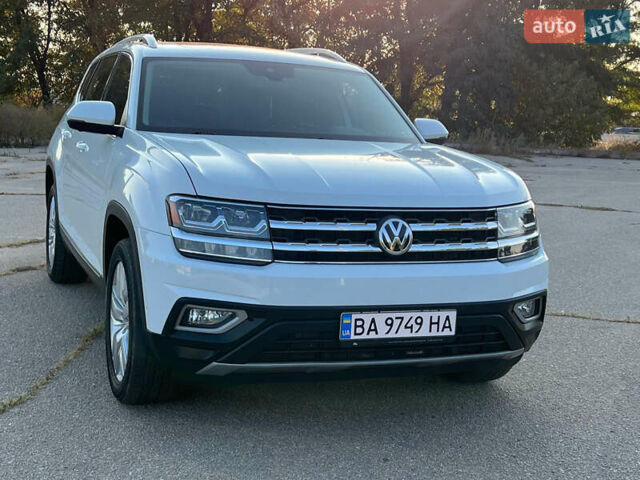 Белый Фольксваген Atlas, объемом двигателя 3.6 л и пробегом 98 тыс. км за 25500 $, фото 36 на Automoto.ua