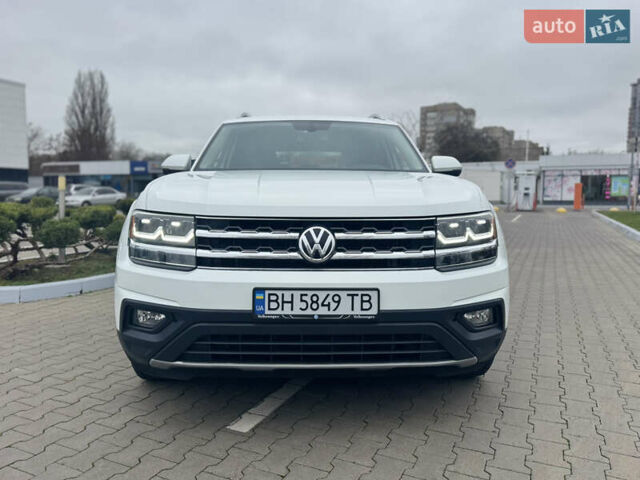 Білий Фольксваген Atlas, об'ємом двигуна 3.6 л та пробігом 111 тис. км за 21400 $, фото 2 на Automoto.ua