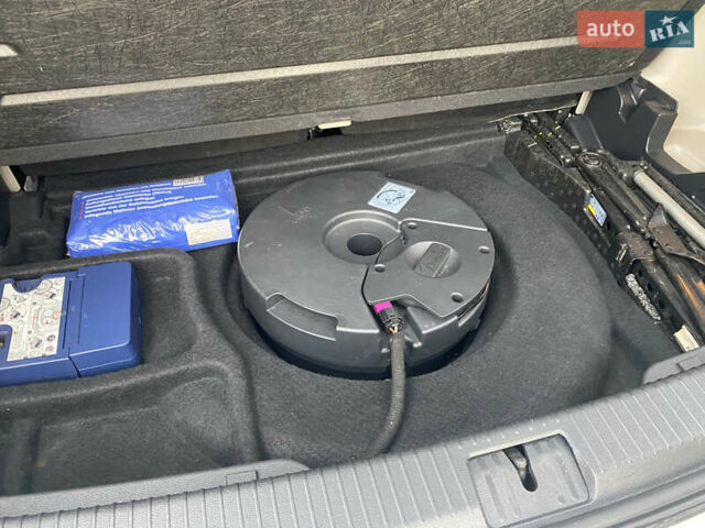 Білий Фольксваген Atlas, об'ємом двигуна 3.6 л та пробігом 114 тис. км за 22280 $, фото 39 на Automoto.ua