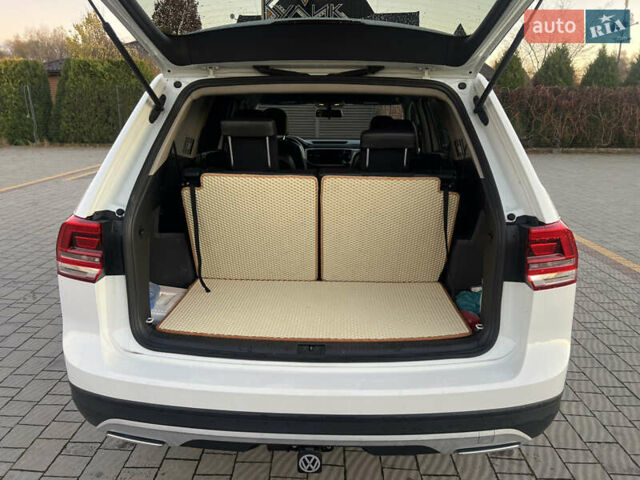 Белый Фольксваген Atlas, объемом двигателя 3.6 л и пробегом 65 тыс. км за 21300 $, фото 8 на Automoto.ua