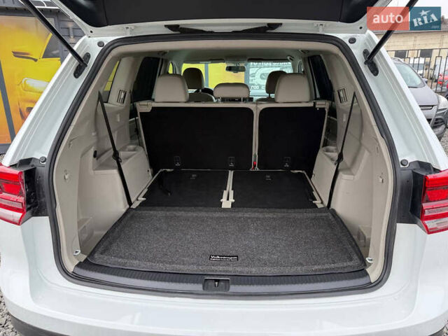 Білий Фольксваген Atlas, об'ємом двигуна 2 л та пробігом 133 тис. км за 17600 $, фото 40 на Automoto.ua