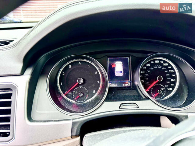 Белый Фольксваген Atlas, объемом двигателя 3.6 л и пробегом 142 тыс. км за 25000 $, фото 21 на Automoto.ua