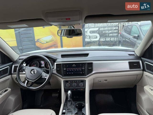 Білий Фольксваген Atlas, об'ємом двигуна 2 л та пробігом 133 тис. км за 17600 $, фото 33 на Automoto.ua