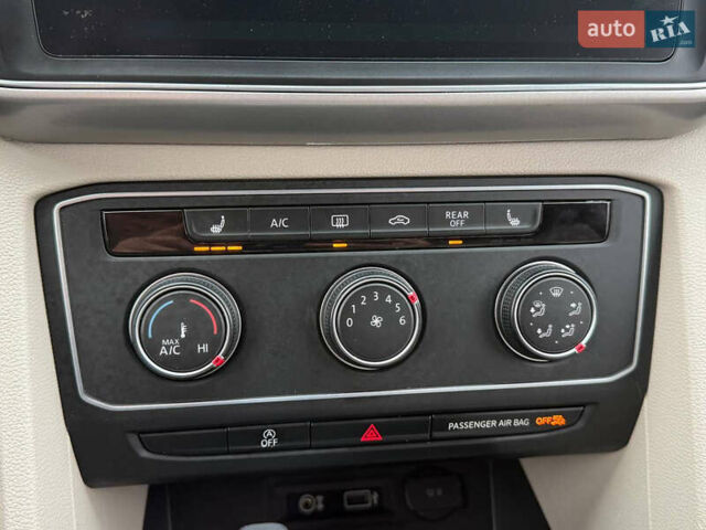 Білий Фольксваген Atlas, об'ємом двигуна 2 л та пробігом 133 тис. км за 17600 $, фото 50 на Automoto.ua