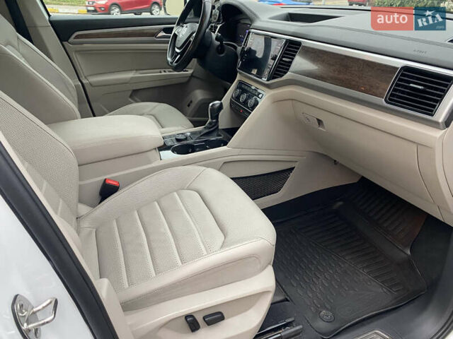 Білий Фольксваген Atlas, об'ємом двигуна 3.6 л та пробігом 114 тис. км за 22280 $, фото 42 на Automoto.ua