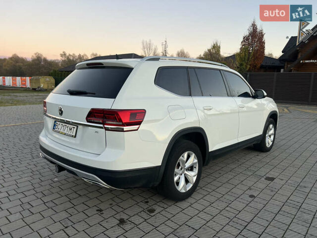 Белый Фольксваген Atlas, объемом двигателя 3.6 л и пробегом 65 тыс. км за 21300 $, фото 3 на Automoto.ua