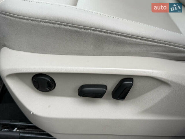 Белый Фольксваген Atlas, объемом двигателя 2 л и пробегом 133 тыс. км за 18200 $, фото 49 на Automoto.ua