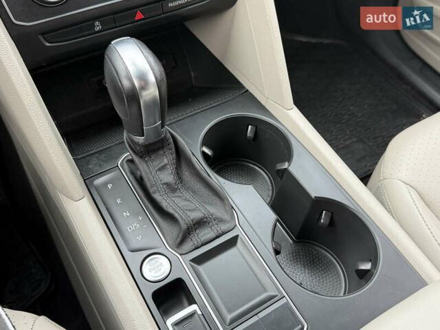 Белый Фольксваген Atlas, объемом двигателя 2 л и пробегом 133 тыс. км за 18200 $, фото 55 на Automoto.ua