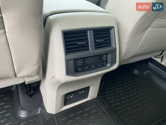 Білий Фольксваген Atlas, об'ємом двигуна 3.6 л та пробігом 114 тис. км за 22280 $, фото 36 на Automoto.ua