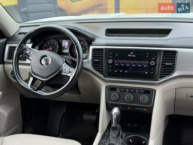 Белый Фольксваген Atlas, объемом двигателя 2 л и пробегом 133 тыс. км за 18200 $, фото 36 на Automoto.ua