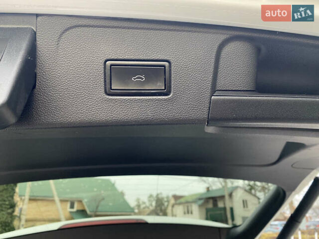 Білий Фольксваген Atlas, об'ємом двигуна 3.6 л та пробігом 114 тис. км за 22280 $, фото 37 на Automoto.ua