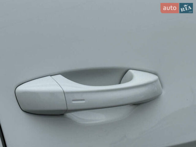 Белый Фольксваген Atlas, объемом двигателя 2 л и пробегом 133 тыс. км за 18200 $, фото 26 на Automoto.ua