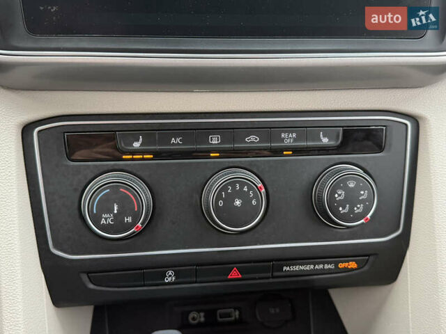 Белый Фольксваген Atlas, объемом двигателя 2 л и пробегом 133 тыс. км за 18200 $, фото 54 на Automoto.ua