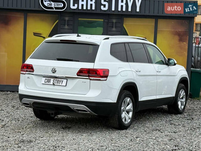 Білий Фольксваген Atlas, об'ємом двигуна 2 л та пробігом 133 тис. км за 17600 $, фото 16 на Automoto.ua