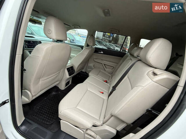 Білий Фольксваген Atlas, об'ємом двигуна 2 л та пробігом 133 тис. км за 17600 $, фото 41 на Automoto.ua