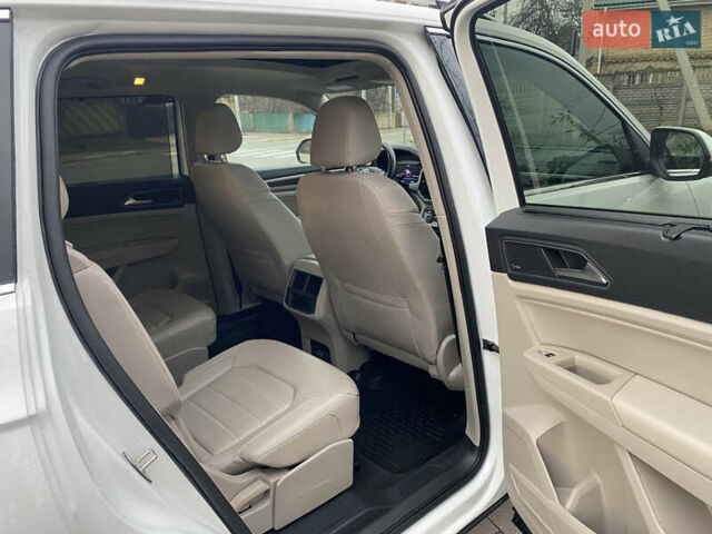 Білий Фольксваген Atlas, об'ємом двигуна 3.6 л та пробігом 114 тис. км за 22280 $, фото 40 на Automoto.ua