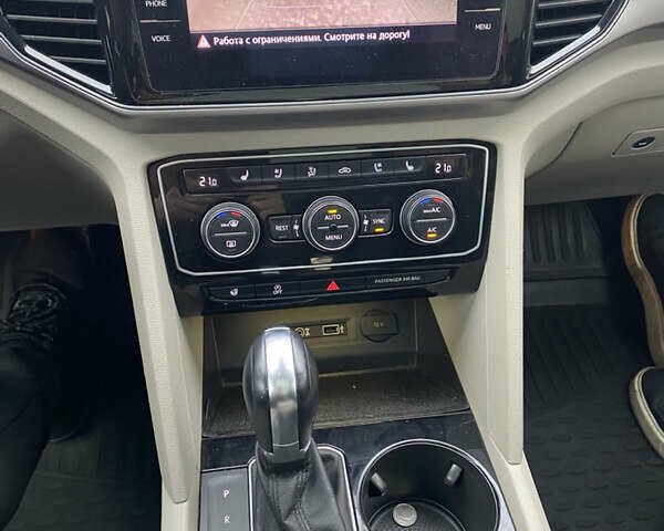 Білий Фольксваген Atlas, об'ємом двигуна 3.6 л та пробігом 114 тис. км за 22280 $, фото 27 на Automoto.ua