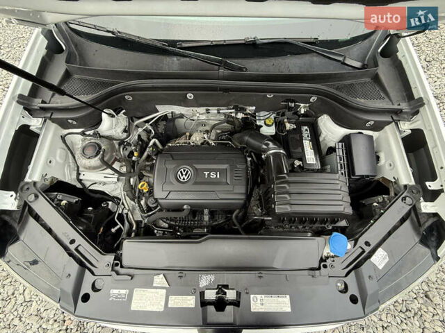 Белый Фольксваген Atlas, объемом двигателя 2 л и пробегом 133 тыс. км за 18200 $, фото 11 на Automoto.ua