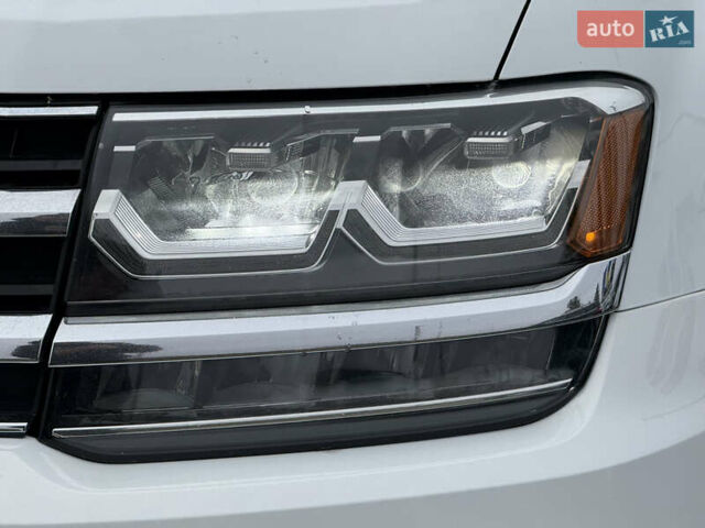 Белый Фольксваген Atlas, объемом двигателя 2 л и пробегом 133 тыс. км за 18200 $, фото 9 на Automoto.ua