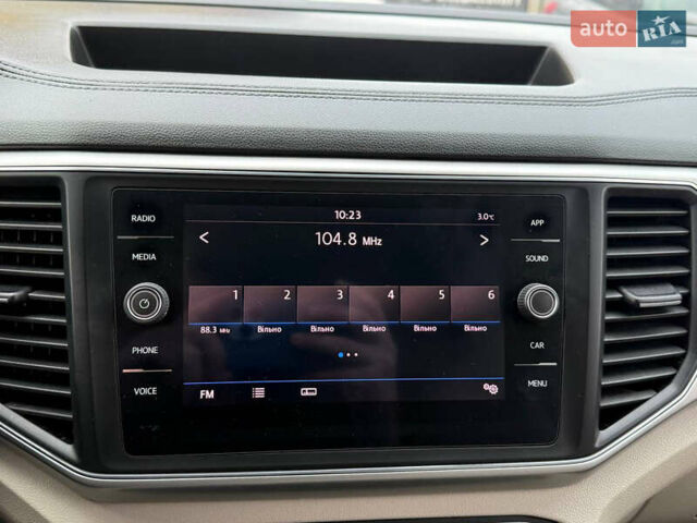 Білий Фольксваген Atlas, об'ємом двигуна 2 л та пробігом 133 тис. км за 17600 $, фото 49 на Automoto.ua