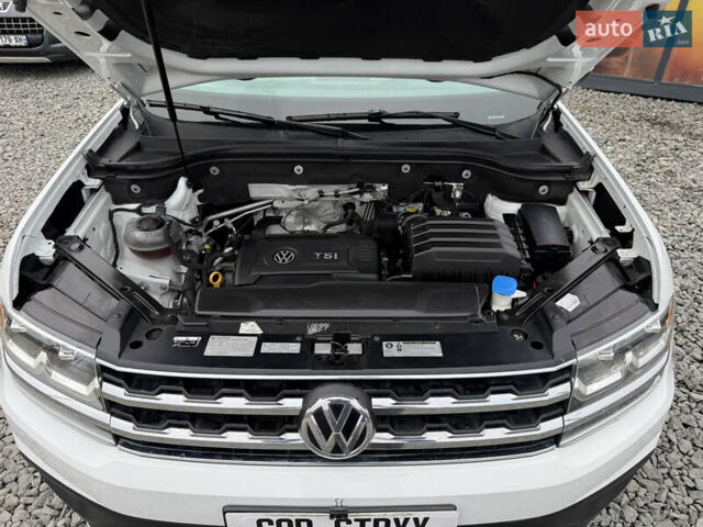 Белый Фольксваген Atlas, объемом двигателя 2 л и пробегом 133 тыс. км за 18200 $, фото 10 на Automoto.ua