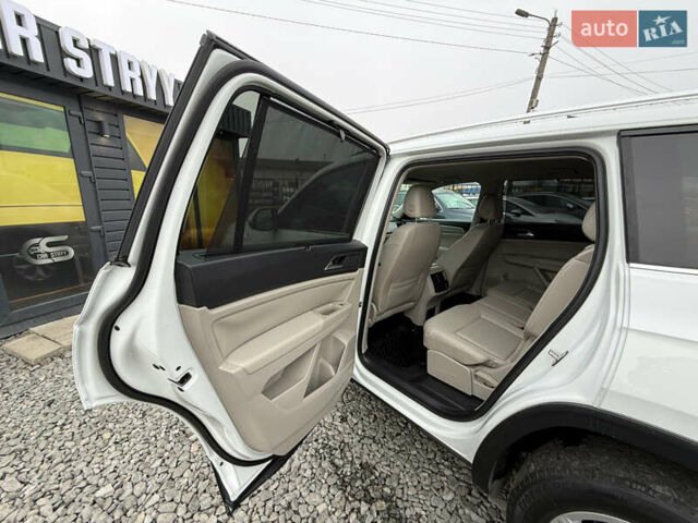 Белый Фольксваген Atlas, объемом двигателя 2 л и пробегом 133 тыс. км за 18200 $, фото 46 на Automoto.ua