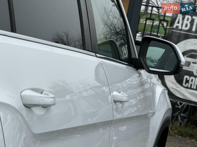 Белый Фольксваген Atlas, объемом двигателя 2 л и пробегом 133 тыс. км за 18200 $, фото 25 на Automoto.ua