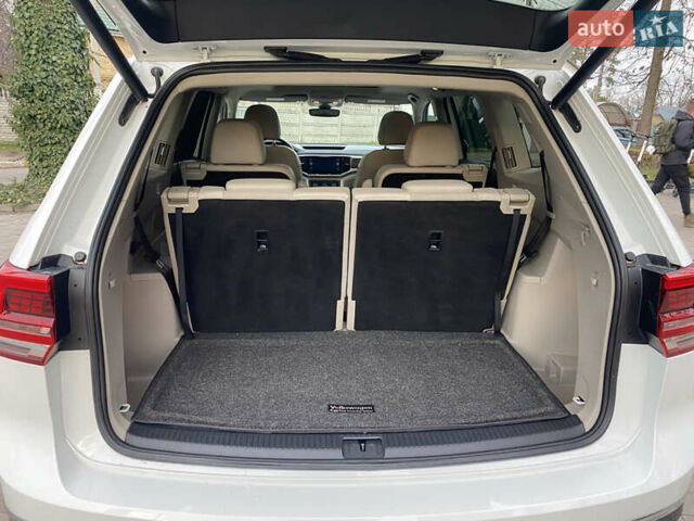 Білий Фольксваген Atlas, об'ємом двигуна 3.6 л та пробігом 114 тис. км за 22280 $, фото 38 на Automoto.ua