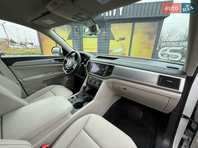 Белый Фольксваген Atlas, объемом двигателя 2 л и пробегом 133 тыс. км за 18200 $, фото 30 на Automoto.ua