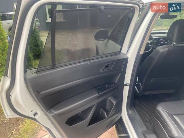 Белый Фольксваген Atlas, объемом двигателя 3.6 л и пробегом 174 тыс. км за 21500 $, фото 21 на Automoto.ua