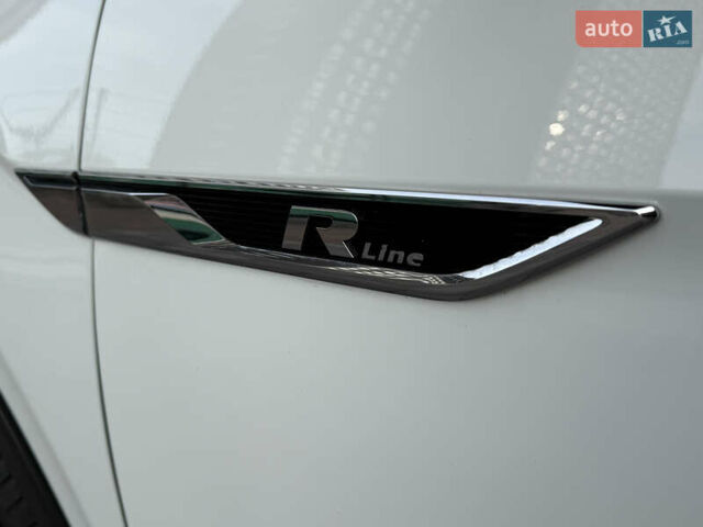 Білий Фольксваген Atlas, об'ємом двигуна 3.6 л та пробігом 78 тис. км за 22555 $, фото 32 на Automoto.ua