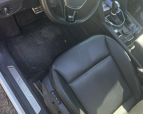 Фольксваген Atlas 2019 в Днепре (Днепропетровске) на Automoto.ua Белый Фольксваген Atlas, объемом двигателя 3.6 л и пробегом 95 тыс. км за 26000 $, фото 7 на Automoto.ua